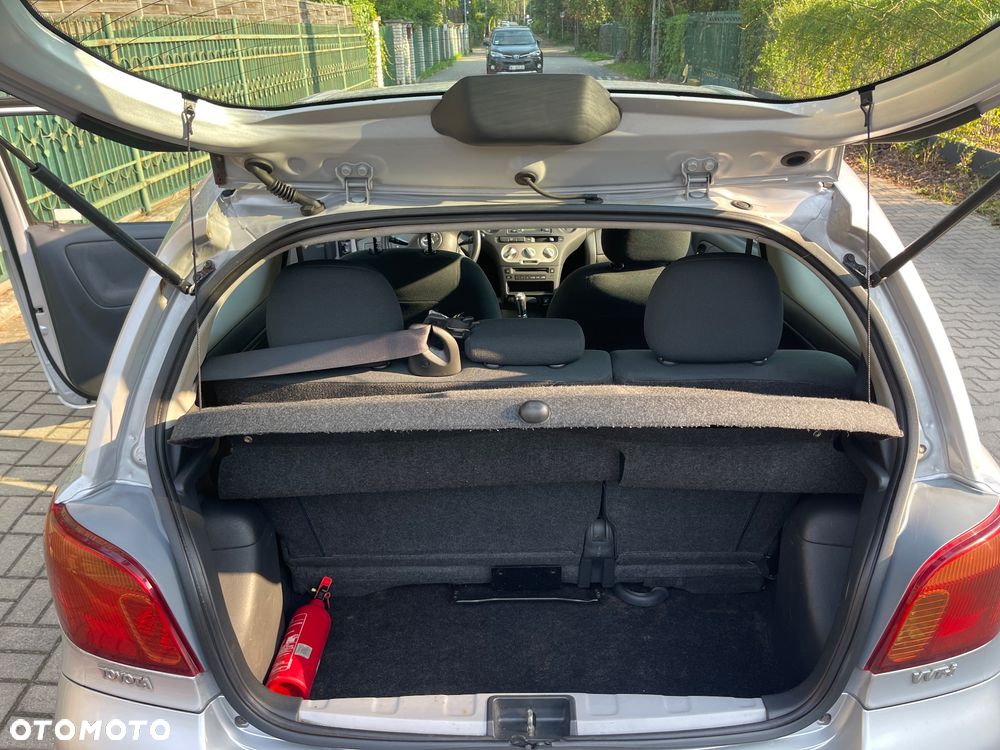 Toyota Yaris 1.3 Luna - 8