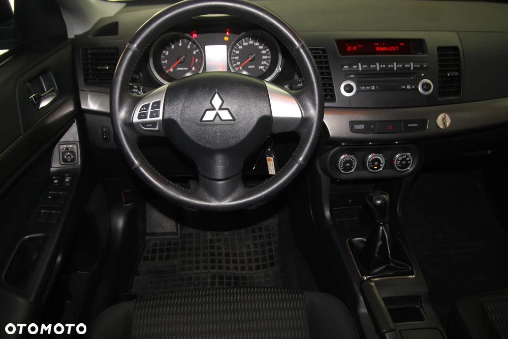 Mitsubishi Lancer 1.6 Invite - 14