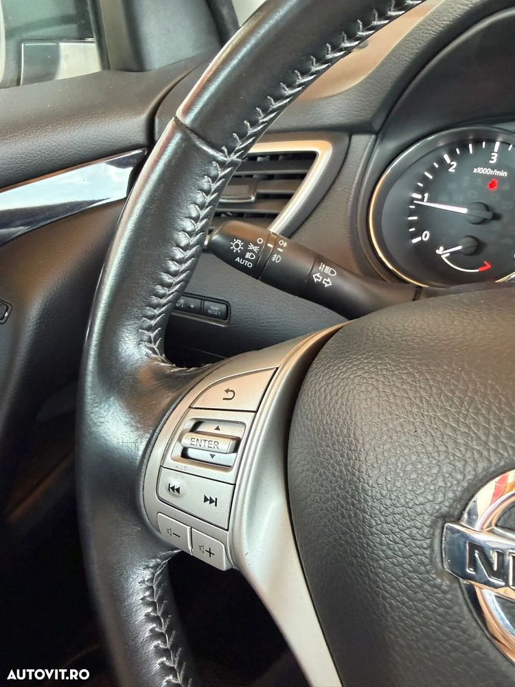 Nissan Qashqai 1.5 DCI N-Connecta - 15
