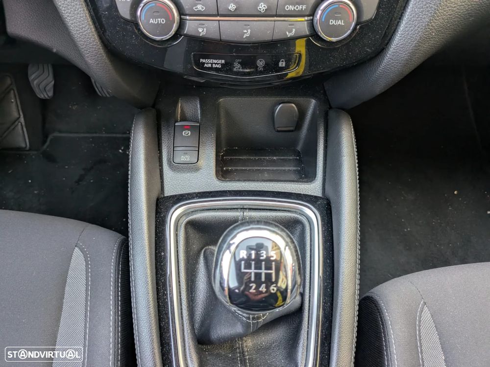 Nissan Qashqai 1.5 dCi N-Connecta Business - 14