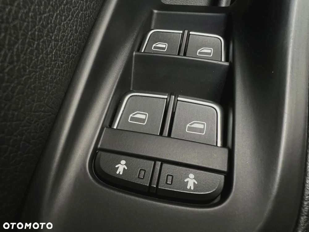 Audi A6 Avant 2.0 TDI Ultra S tronic - 35