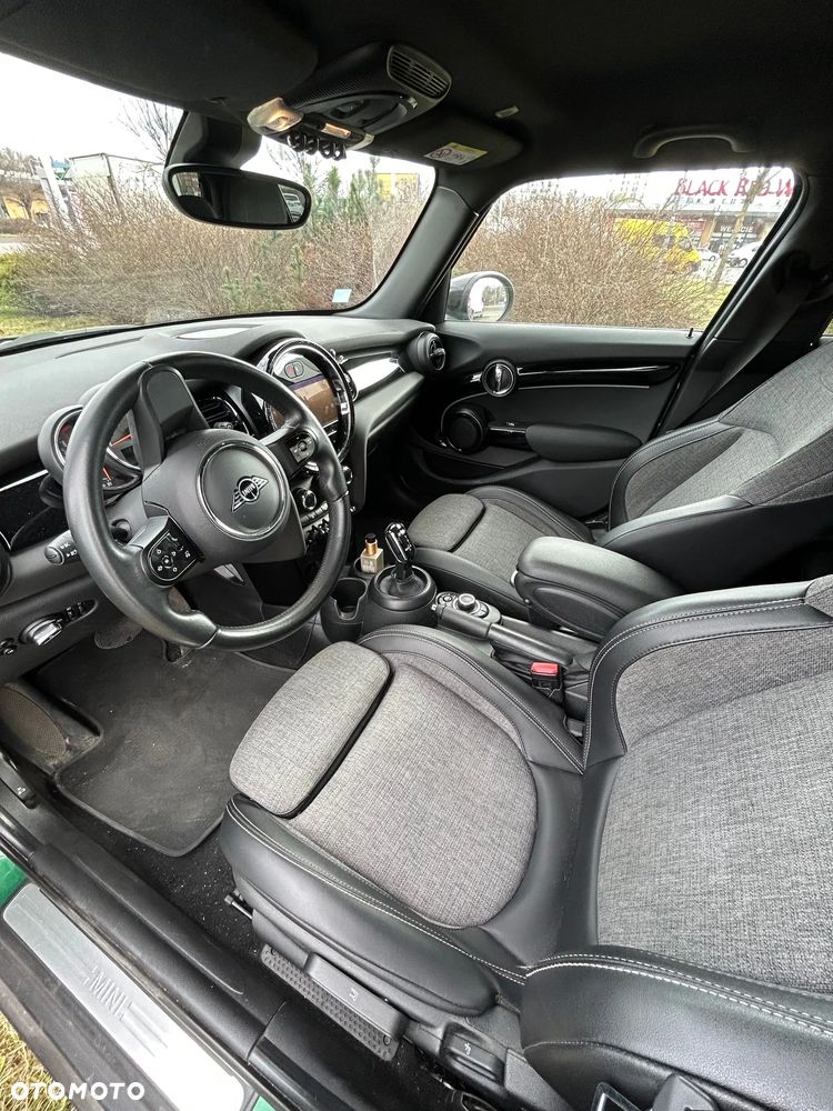 MINI Cooper Standard - 12