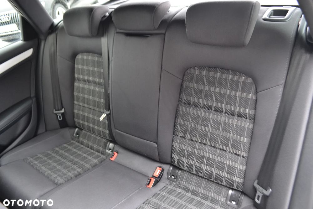 Audi A4 Avant 2.0 TDI DPF quattro - 22