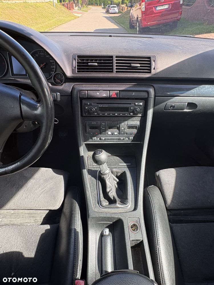 Audi A4 Avant 2.5 TDI - 21