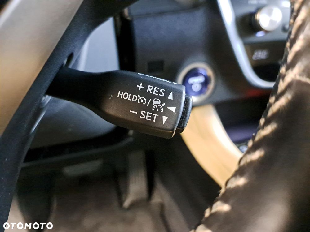 Lexus RX 450h Business Edition - 33