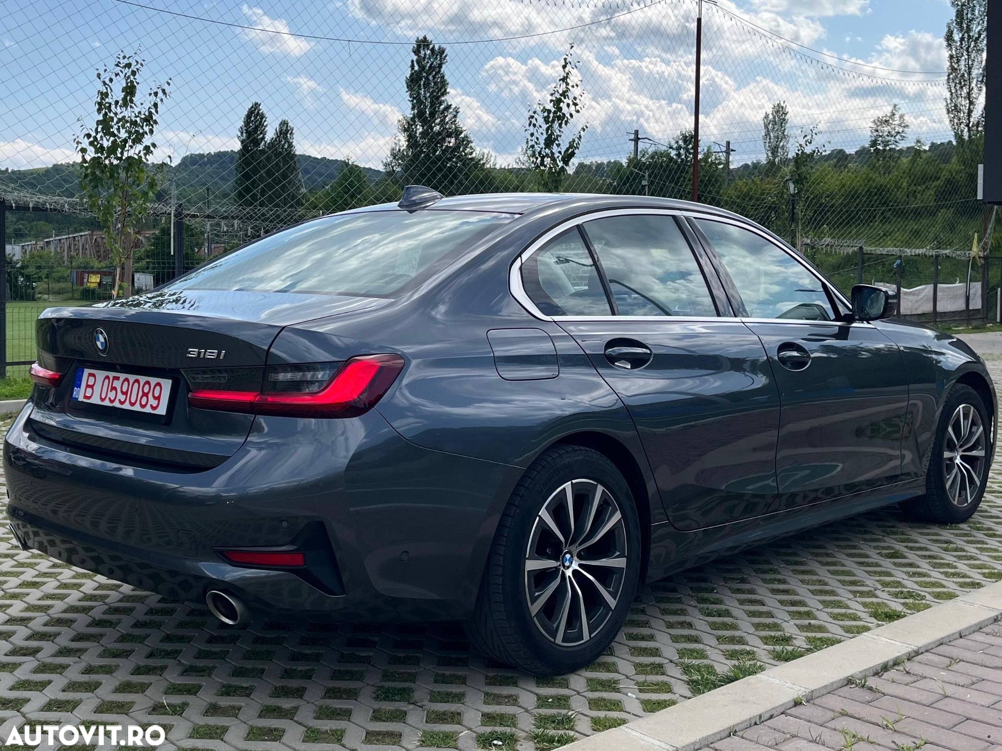 BMW Seria 3 318i AT - 3