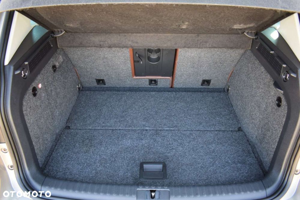 Volkswagen Tiguan - 12