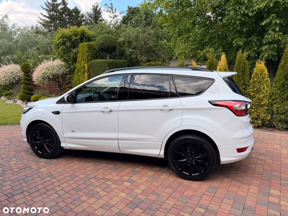 Ford Kuga - 4