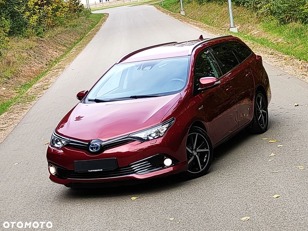 Toyota Auris 1.8 VVT-i Hybrid Automatik Touring Sports Design Edition - 5