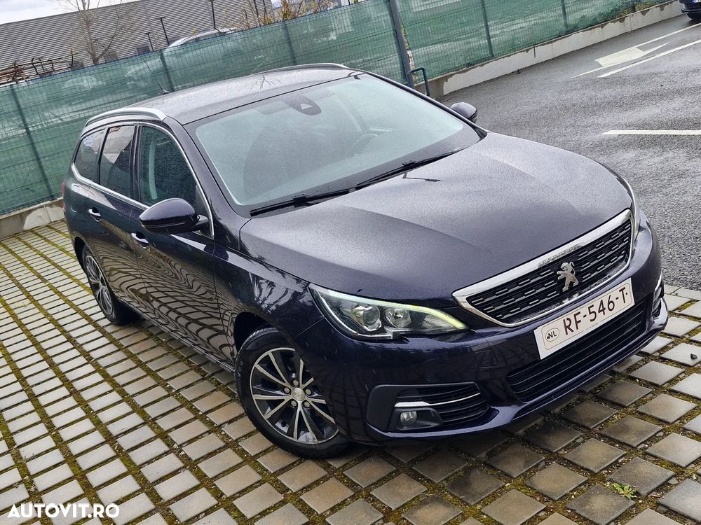 Peugeot 308 1.2 L PureTech Turbo Allure - 2