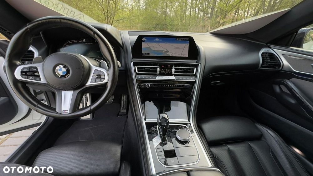 BMW Seria 8 - 28