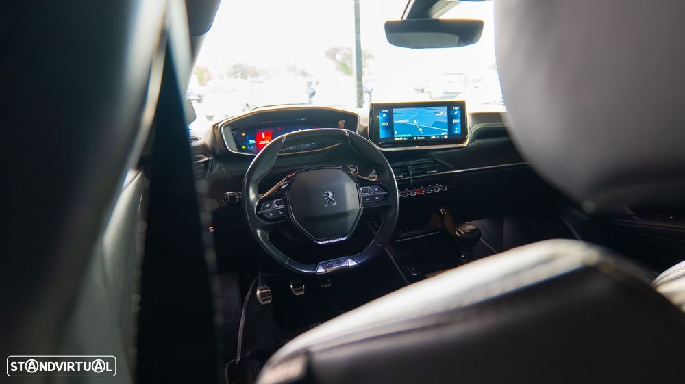 Peugeot 208 1.2 PureTech GT Line - 25