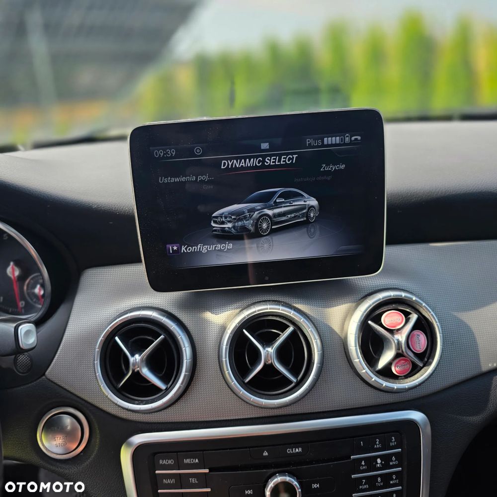 Mercedes-Benz CLA 250 4-Matic - 12