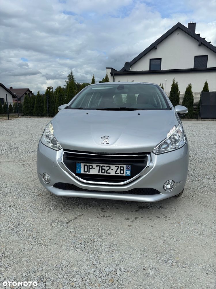 Peugeot 208 82 VTI Allure - 4