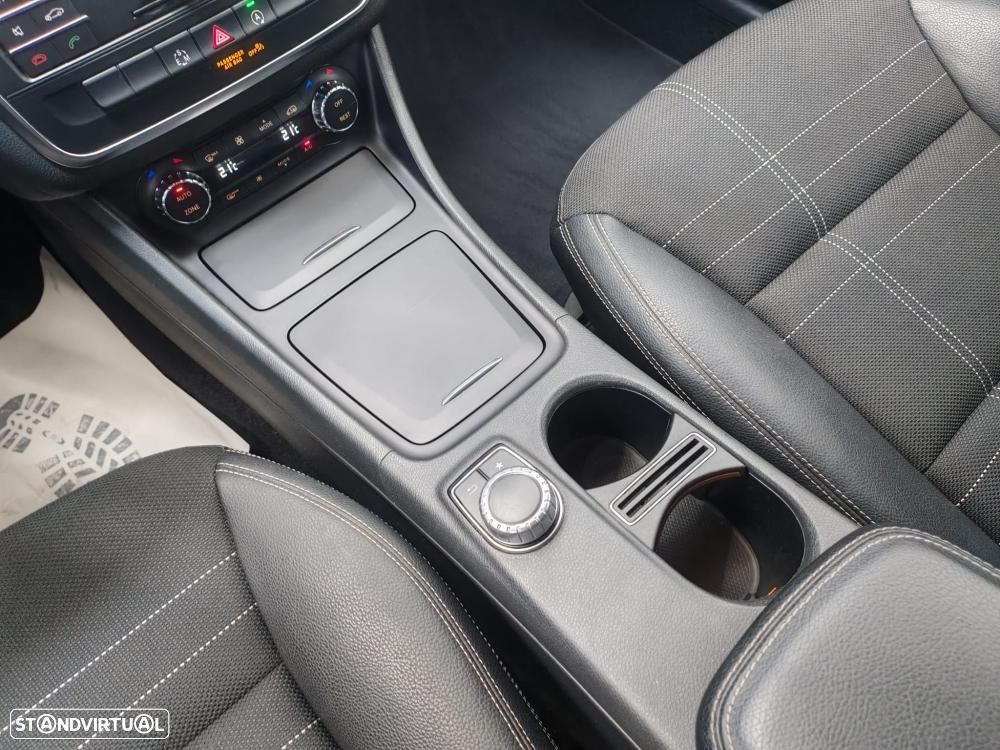 Mercedes-Benz CLA 200 d Shooting Brake AMG Line Aut. - 24