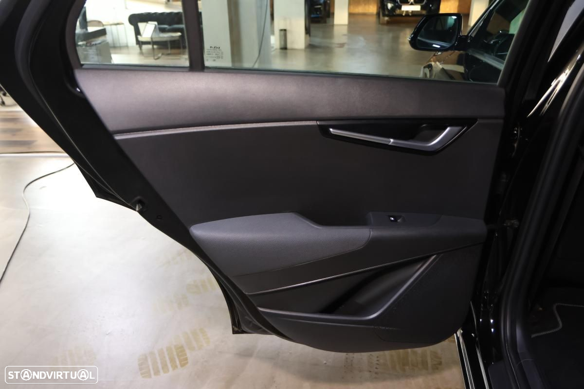 Kia Niro EV 64kWh Drive - 46