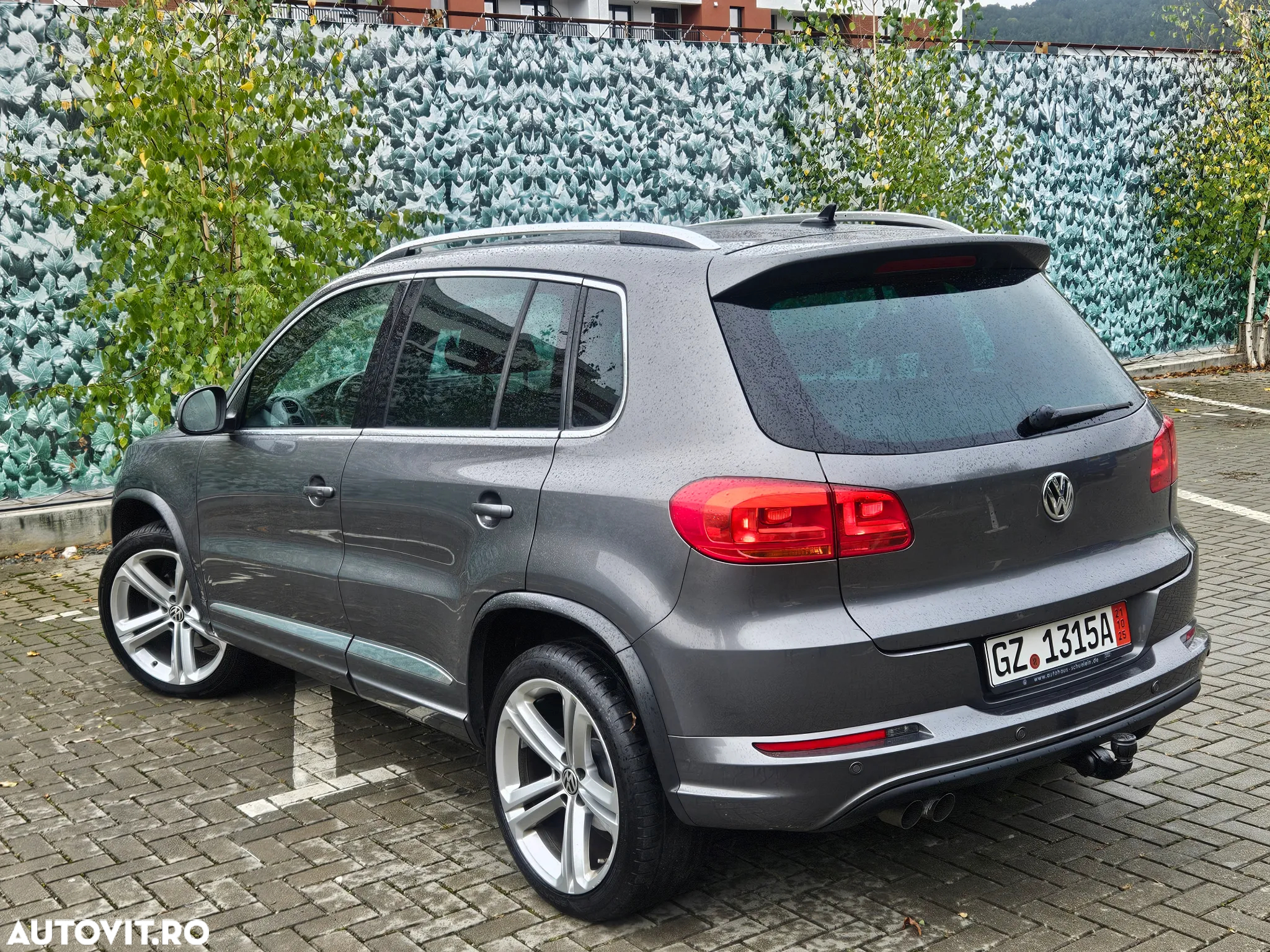 Volkswagen Tiguan - 4