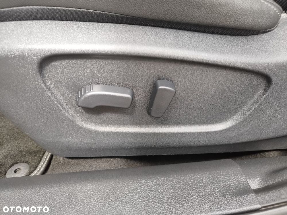 Nissan Qashqai 1.6 DCi Visia Xtronic EU6 - 26