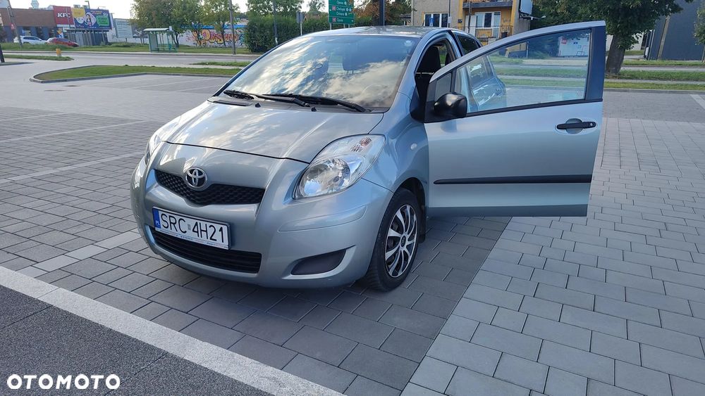 Toyota Yaris 1.33 Luna - 1