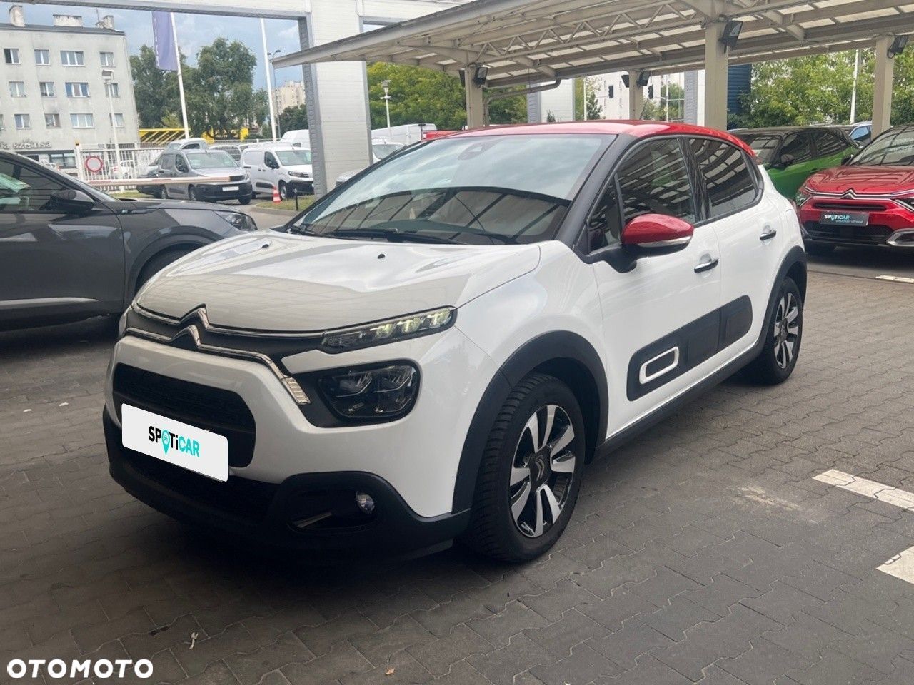 Citroën C3 1.2 PureTech Shine - 1