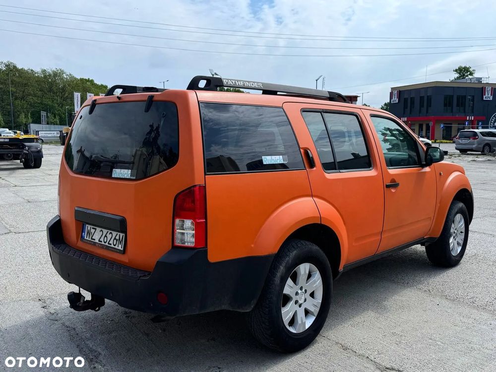 Nissan Pathfinder - 3
