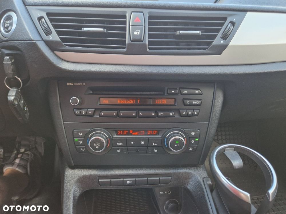 BMW X1 sDrive18i Sport Line - 12