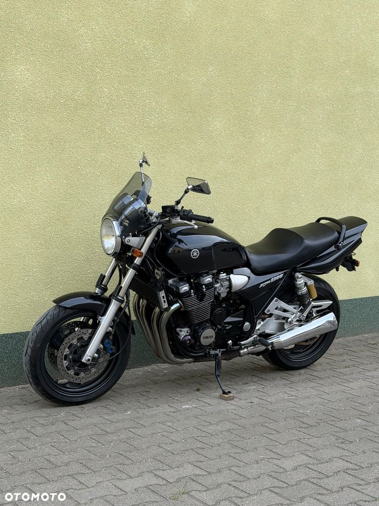 Yamaha XJR - 27