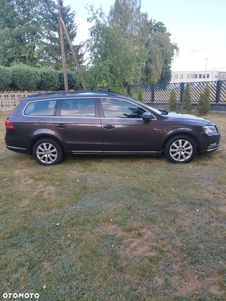 Volkswagen Passat - 15