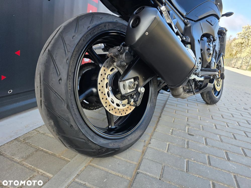 Yamaha FZ8 - 32