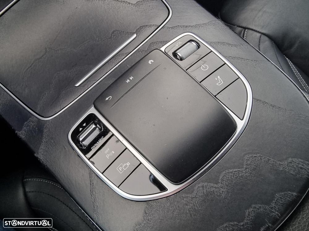 Mercedes-Benz E 300 e Station - 23