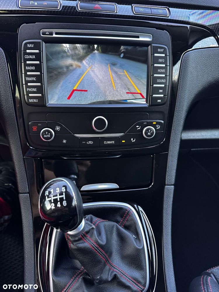 Ford S-Max - 36