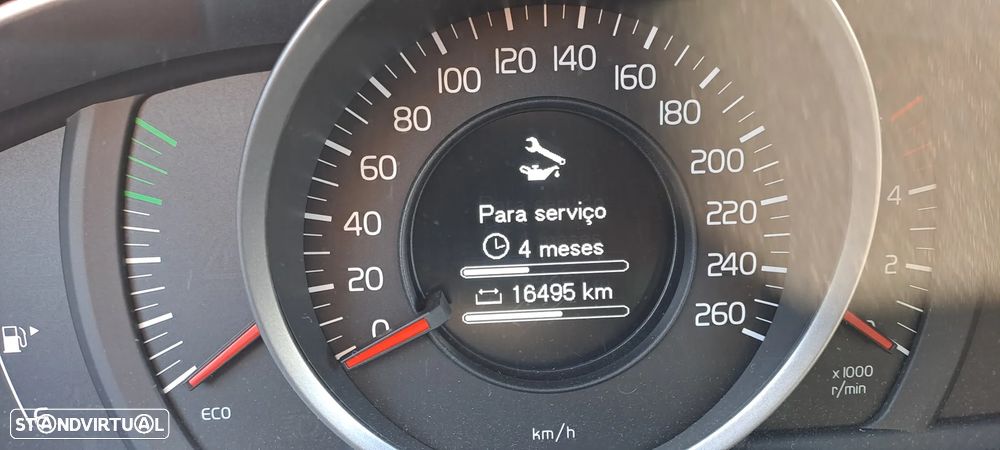 Volvo V60 2.0 D2 Momentum - 6