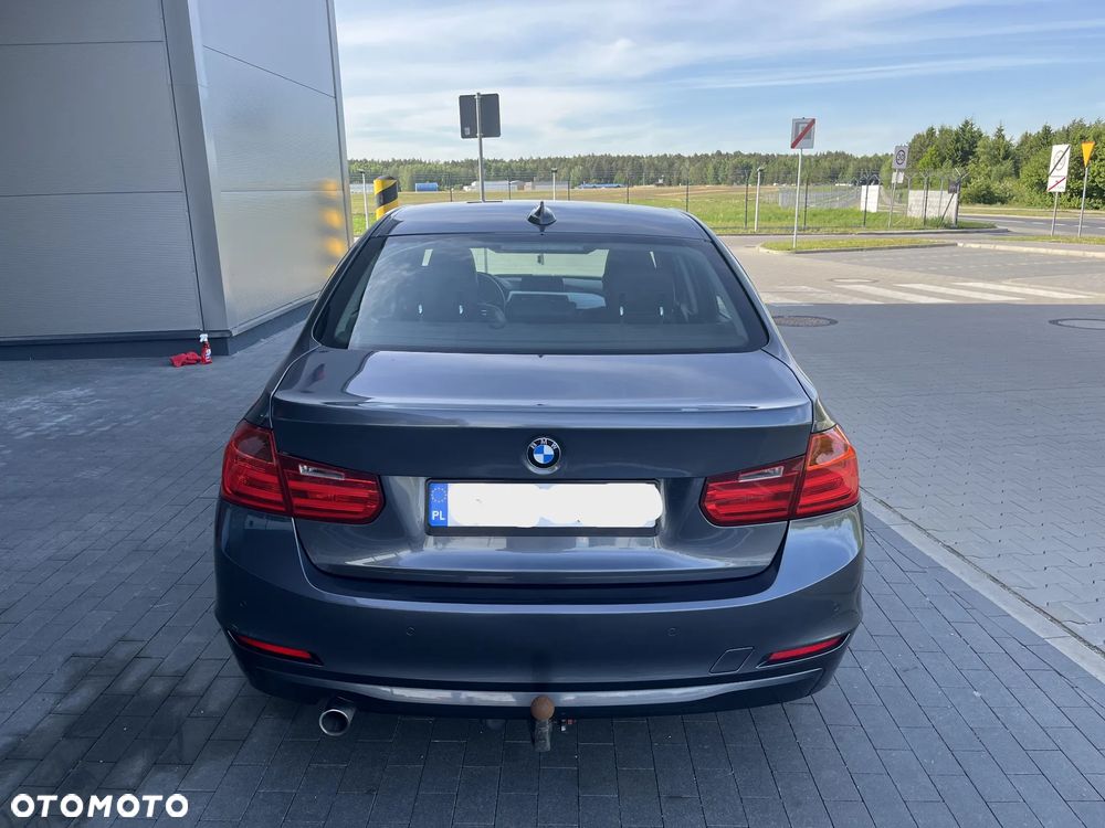 BMW Seria 3 318d - 6