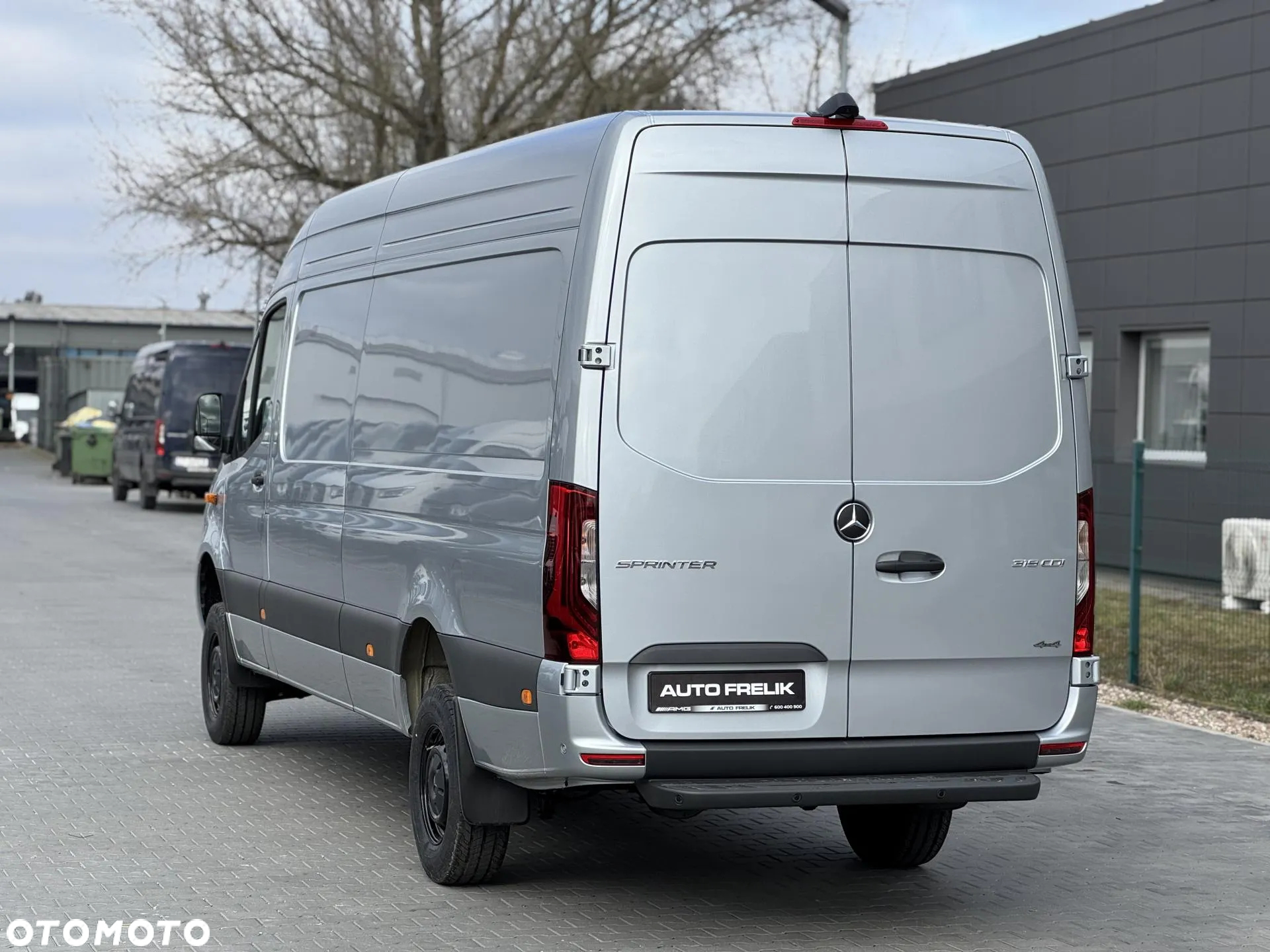 Mercedes-Benz Sprinter - 4