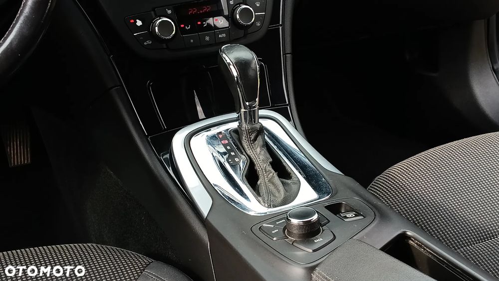 Opel Insignia - 11