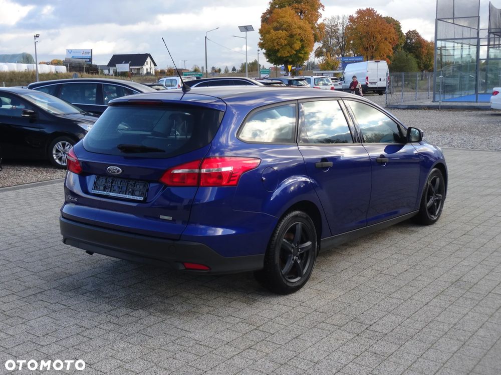 Ford Focus 1.0 EcoBoost Trend - 12
