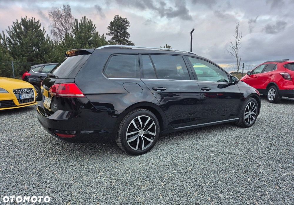 Volkswagen Golf - 35