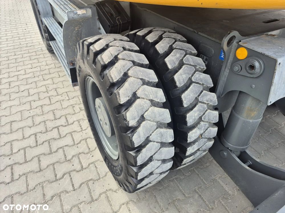 Liebherr / LIEBHERR 918 / COMPACT - 33