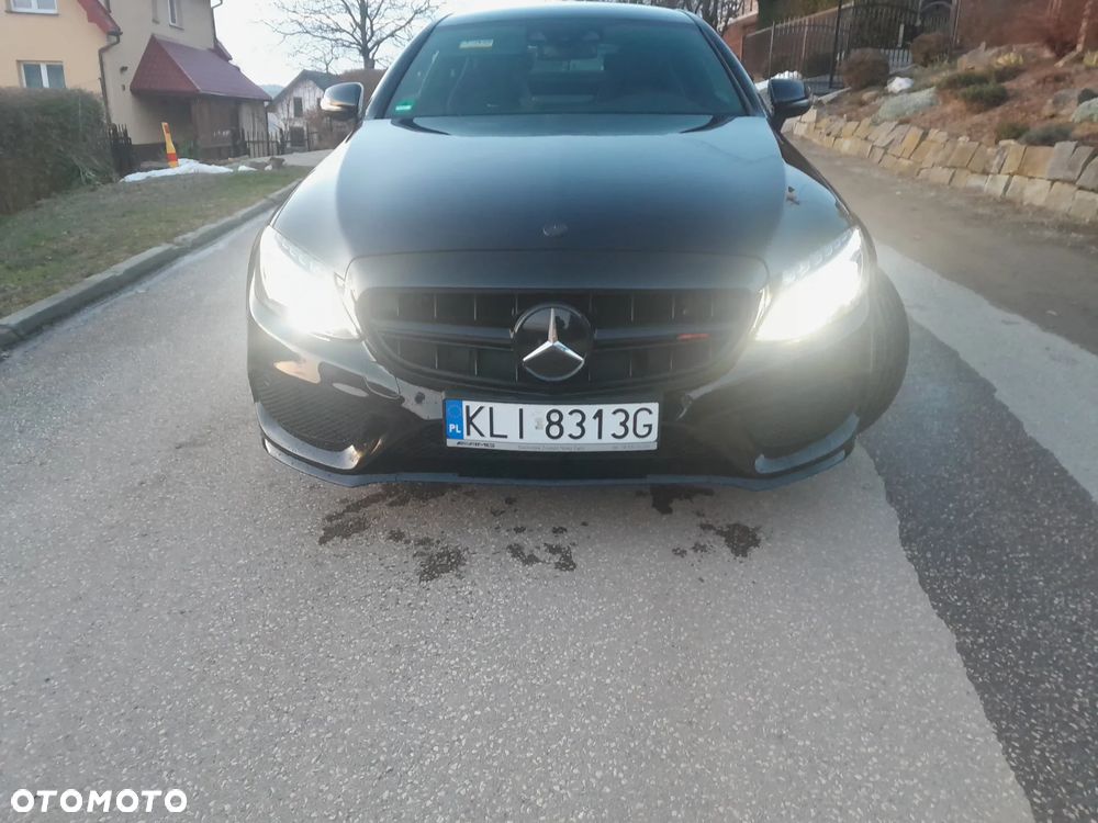 Mercedes-Benz Klasa C 400 4Matic 9G-TRONIC AMG Line Plus - 3