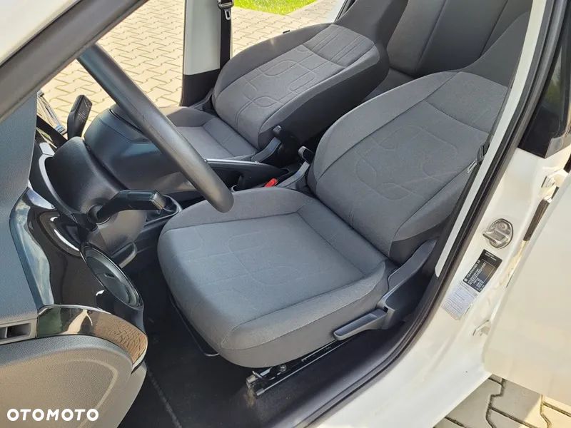 Volkswagen up! - 27
