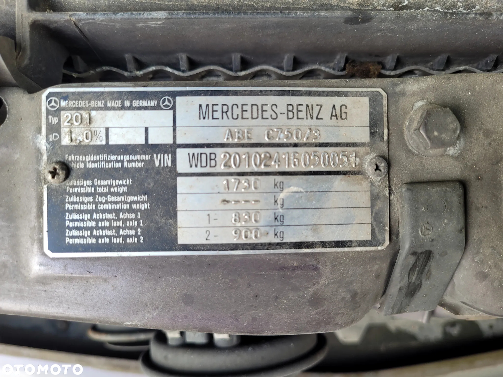 Mercedes-Benz W201 (190) - 30