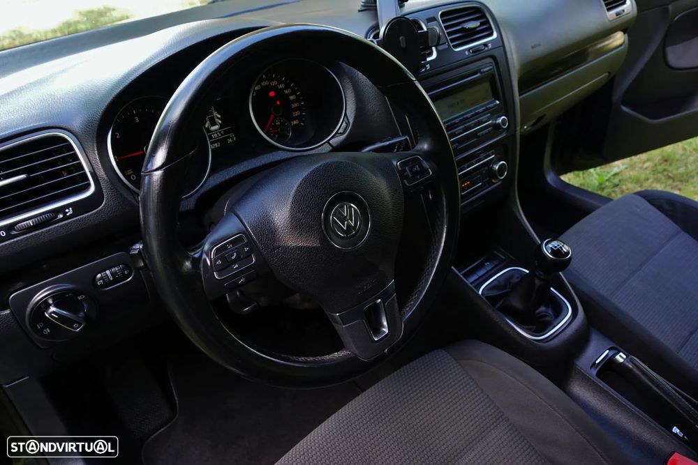 VW Golf Variant 1.6 TDi Highline - 24