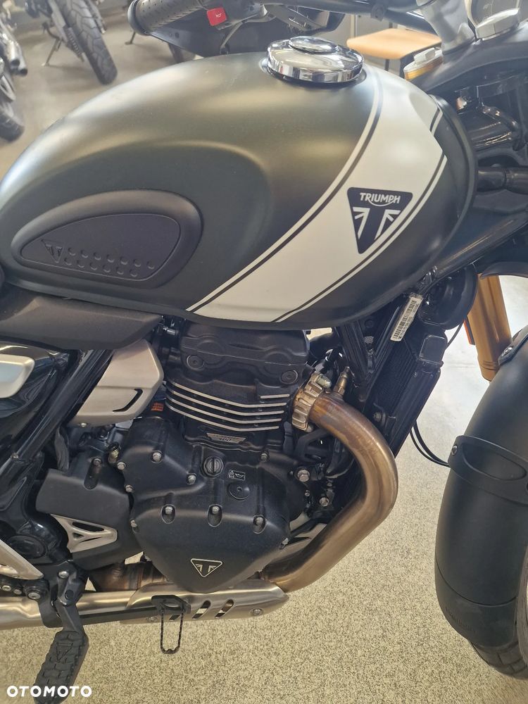Triumph Scrambler - 15