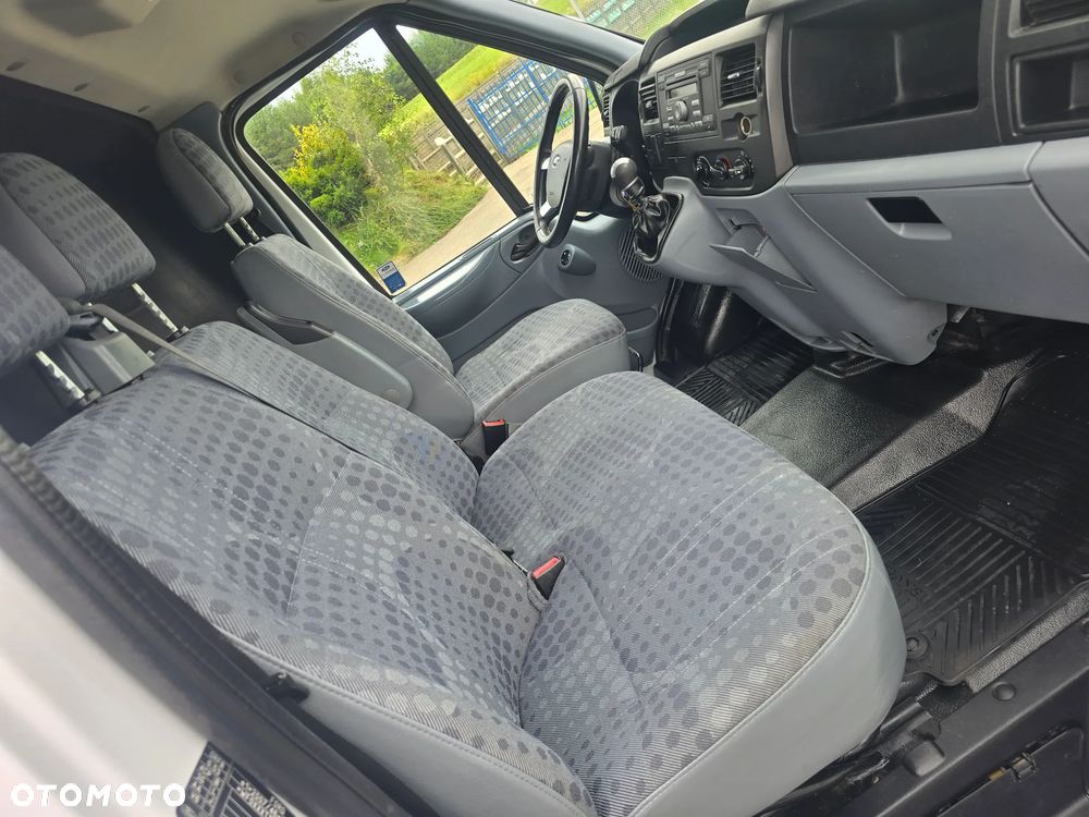 Ford Transit - 15