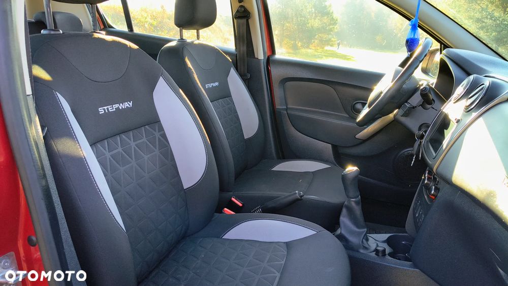 Dacia Sandero TCe 90 Laureate - 18