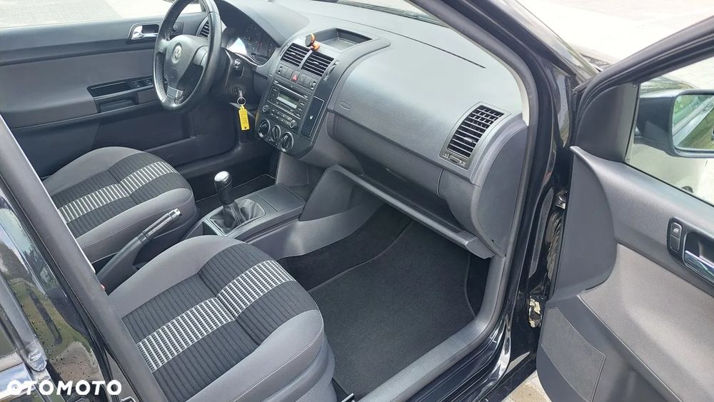 Volkswagen Polo - 9