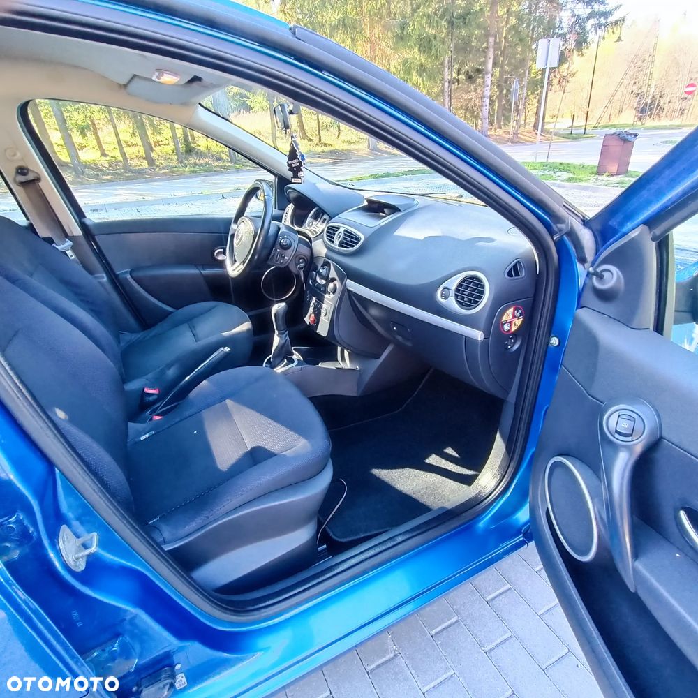Renault Clio 1.6 16V Extreme - 24