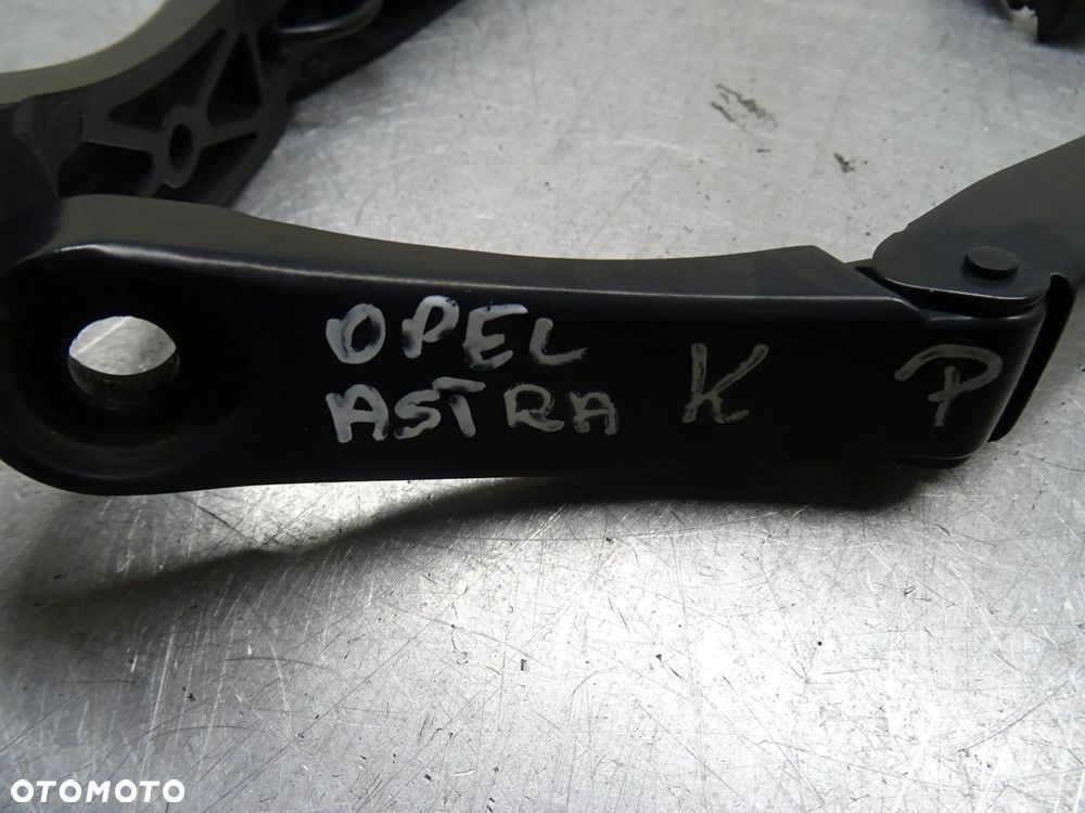 OPEL ASTRA K KOMBI 1.6CDTI RAMIONA WYCIERACZEK PRZÓD - 2