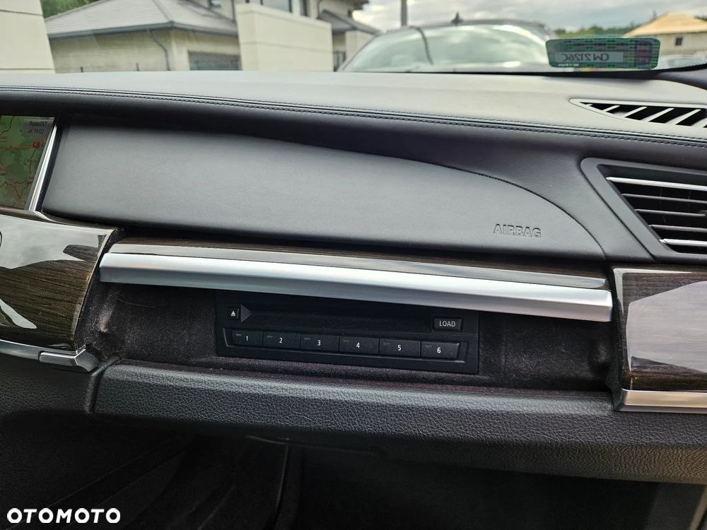 BMW Seria 7 750i xDrive Edition Exclusive - 16