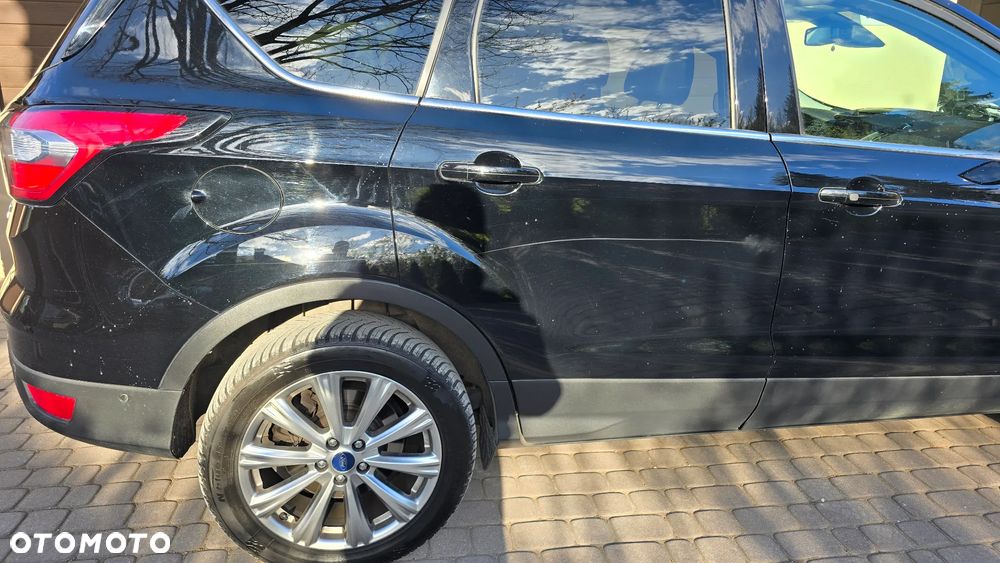 Ford Escape 2.0 EcoBoost AWD Titanium - 6